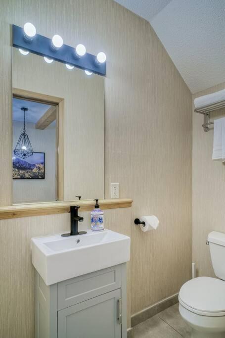 5 Mins To Banff - Cozy Townhome 2Br&2Bath - Banff Pass Included Кенмор Екстер'єр фото